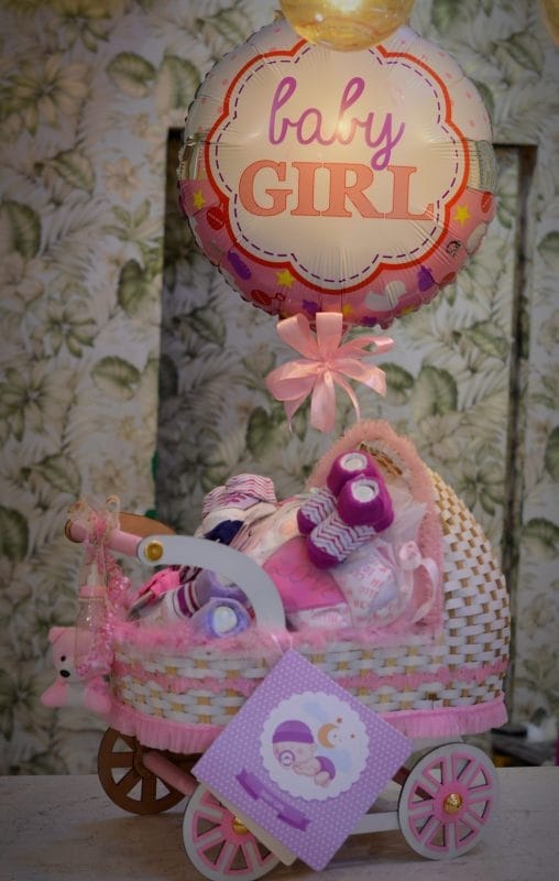Baby arrival gifts- Birth announcement gifts - Its a boy - its a girl Baby arrival gifts- Birth announcement gifts - Its a boy - its a girl