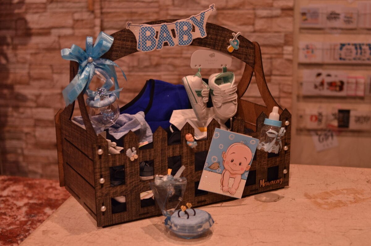 Baby arrival gifts- Birth announcement gifts - Its a boy - its a girl Baby arrival gifts- Birth announcement gifts - Its a boy - its a girl