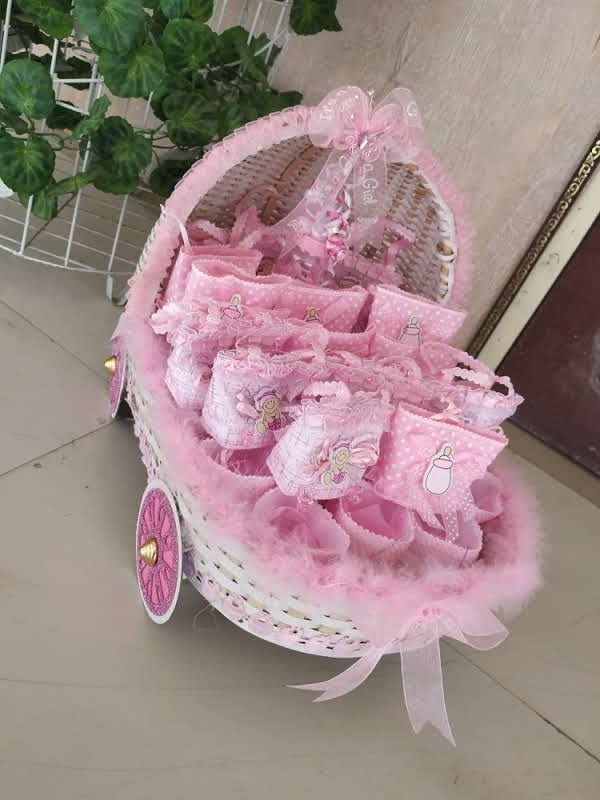 Baby arrival gifts- Birth announcement gifts - Its a boy - its a girl Baby arrival gifts- Birth announcement gifts - Its a boy - its a girl