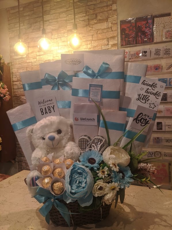 Baby arrival gifts- Birth announcement gifts - Its a boy - its a girl Baby arrival gifts- Birth announcement gifts - Its a boy - its a girl