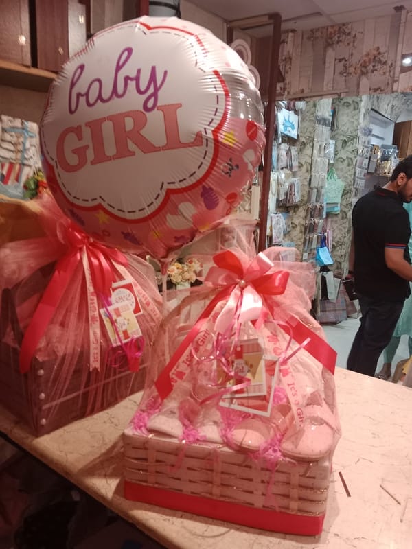 Baby arrival gifts- Birth announcement gifts - Its a boy - its a girl Baby arrival gifts- Birth announcement gifts - Its a boy - its a girl