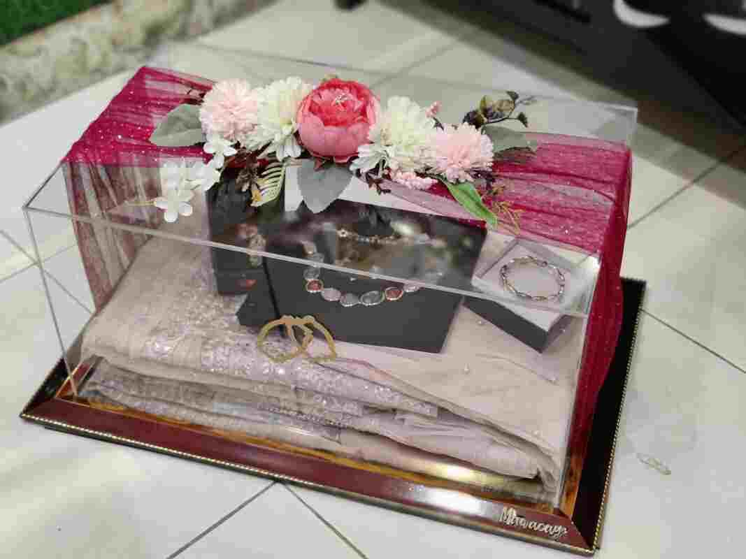 Trousseau Wrapping - Bridal Dress Wrapping - Groom Packing - Bari Packing Trousseau Wrapping - Bridal Dress Wrapping - Groom Packing - Bari Packing