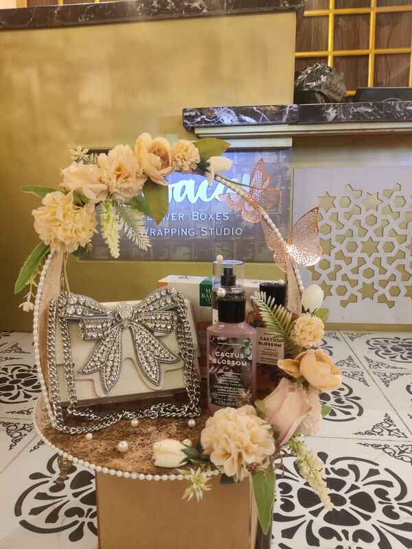 Trousseau Wrapping - Bridal Dress Wrapping - Groom Packing - Bari Packing Trousseau Wrapping - Bridal Dress Wrapping - Groom Packing - Bari Packing
