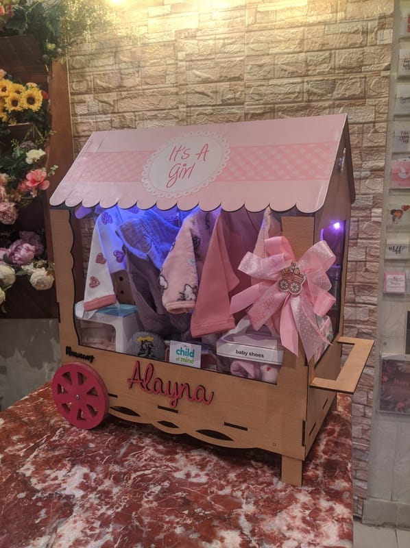 Baby arrival gifts- Birth announcement gifts - Its a boy - its a girl Baby arrival gifts- Birth announcement gifts - Its a boy - its a girl
