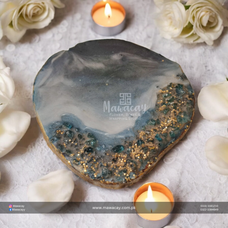 Handmade resin tray featuring vibrant colors and unique patterns, showcasing a smooth surface and raised edges, ideal for serving or displaying items Handmade resin tray featuring vibrant colors and unique patterns, showcasing a smooth surface and raised edges, ideal for serving or displaying items