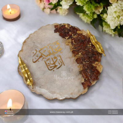 Handmade resin tray featuring vibrant colors and unique patterns, showcasing a smooth surface and raised edges, ideal for serving or displaying items